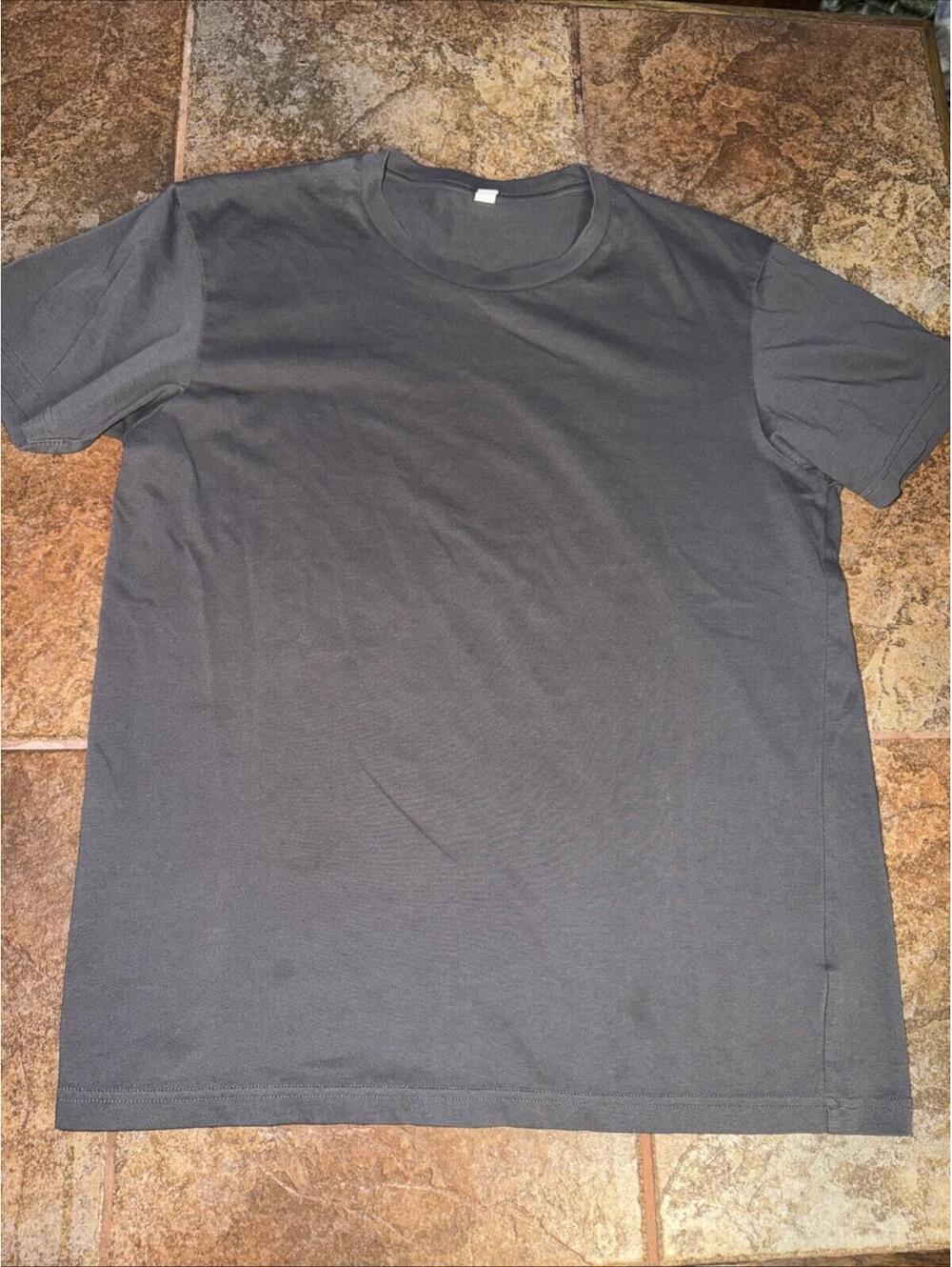 Uniqlo Mens Tshirt Charcoal Grey Size Medium
